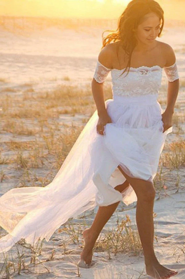 Vestidos de novia de playa sencillos con hombros descubiertos, mangas cortas y encaje de tul